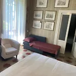Maria *