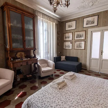 Maria Villa Torno